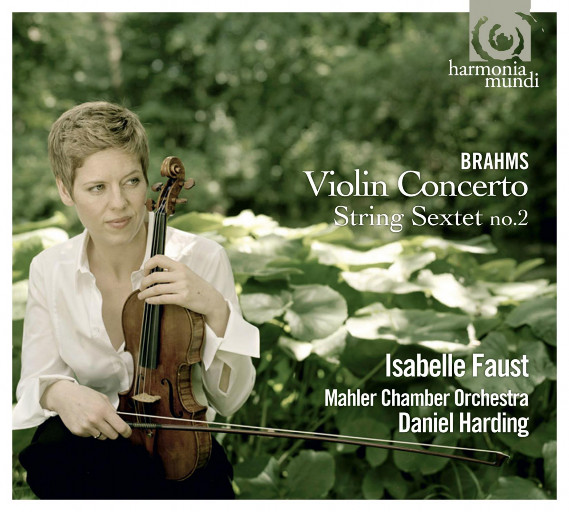 伸进她的小内裤疯狂揉摸的照片
